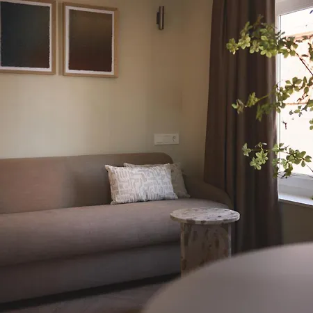 Отель Zenstay Amsterdam -