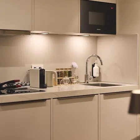 Отель Zenstay Amsterdam - 3*