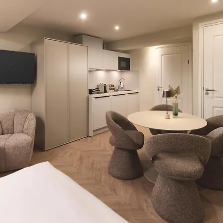 Отель Zenstay Amsterdam - 3*
